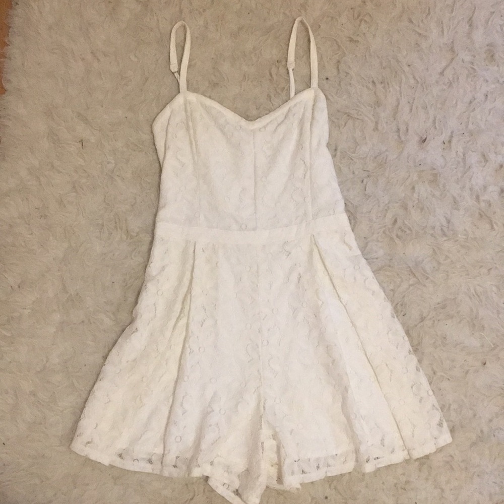 HOLLISTER white floral lace romper